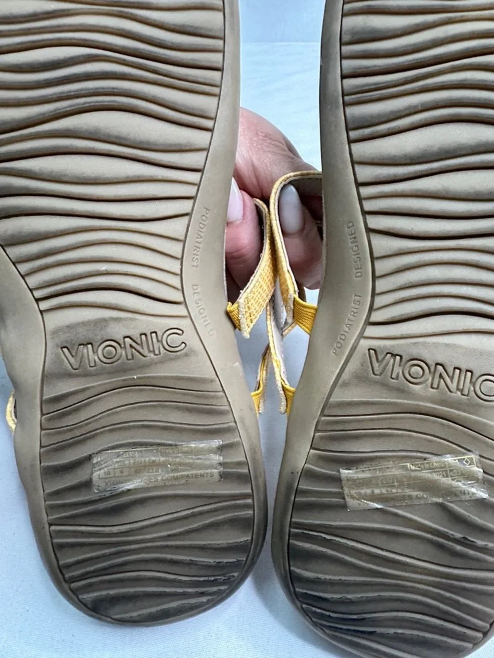 Vionic Yellow Strappy Toe-Post Sandals
